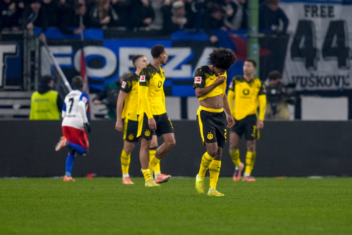 多特蒙德今晨再遭质疑，志在德甲名次提升，压力陡增，医务组通报恢复(多特蒙德球员名单)