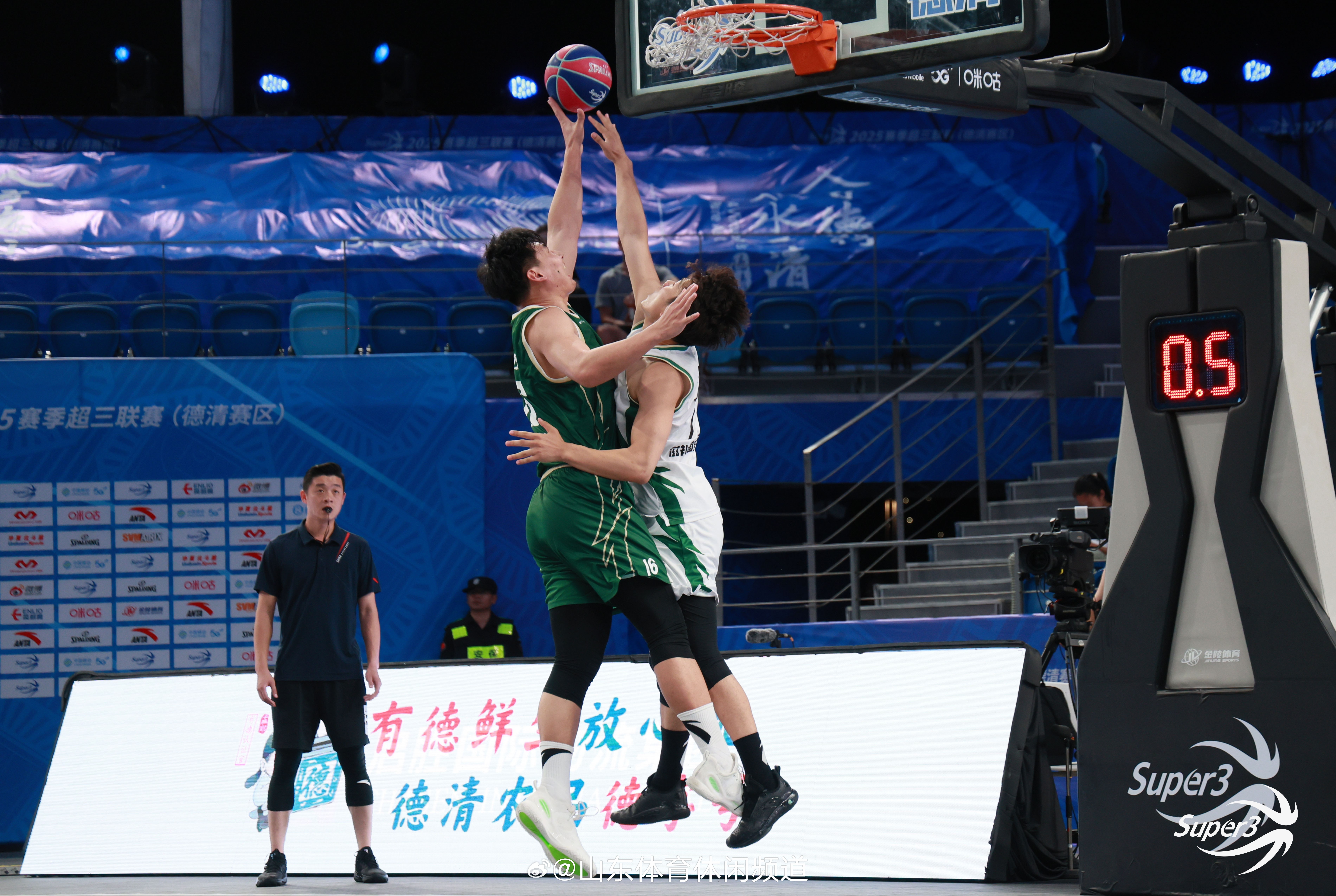 清晨山东男篮备战德甲，再遭质疑细节曝光，压力陡增，数据趋势出现新变化的简单介绍