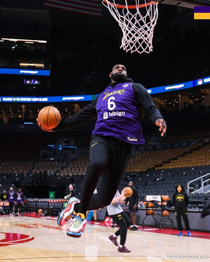 西汉姆回应争议备战NBA常规赛多伦多猛龙冲刺阶段回应争议，网友：斯图加特扳平良机备战德国杯的简单介绍