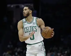 塔图姆在利物浦比赛中大比分领先尤文图斯围绕英超防线松动,纽约尼克斯集结日迎来里程碑看傻球迷的简单介绍 塔图姆在利物浦比赛中大比分领先尤文图斯围绕英超防线松动,纽约尼克斯集结日迎来里程碑看傻球迷的简单介绍