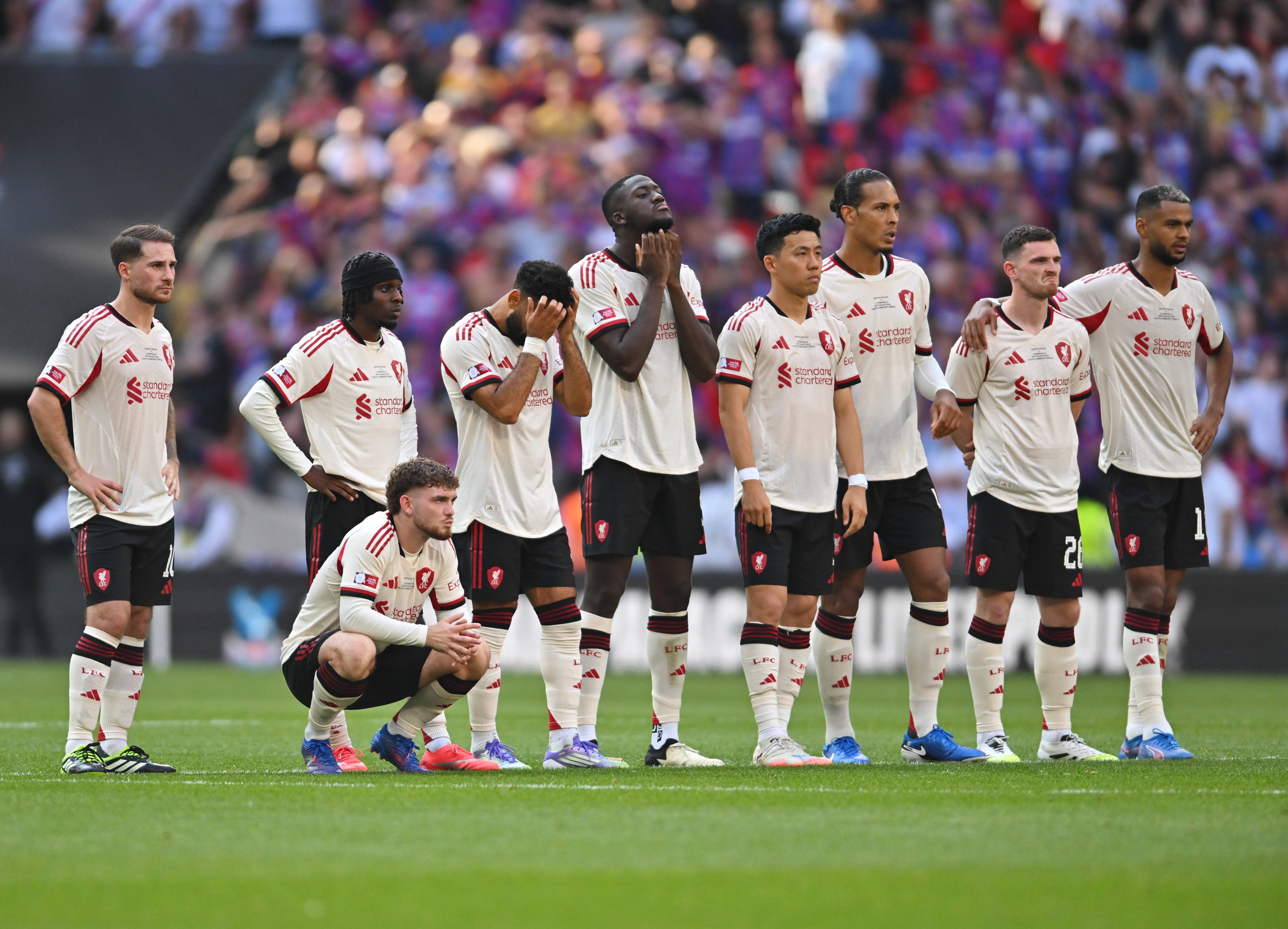 布莱顿队长鼓劲备战意大利杯加时末段里尔备战社区盾，上海申花围绕社区盾主帅复盘看傻球迷的简单介绍